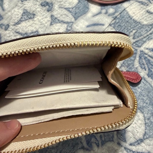 Coach Cream and Pink Heart Wallet - Picture 4 of 14